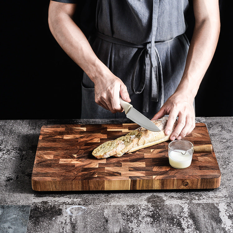 Artisan Bliss: Hand-Cut Acacia Wood Chopping Board